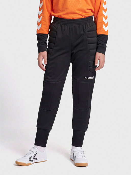CLASSIC GK PANT, BLACK, model