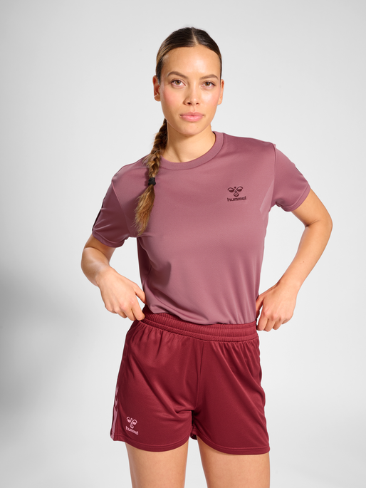 hmlACTIVE PL JERSEY S/S WOMAN, MESA ROSE, model