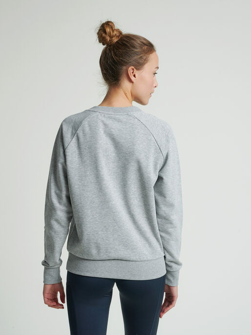 hmlNONI SWEATSHIRT, GREY MELANGE, model