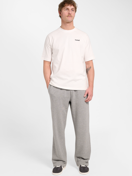 hmlKEEPER GRAPHIC T-SHIRT S/S, WHITE/RED, model