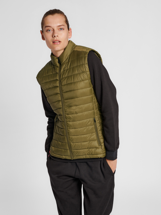 hmlRED QUILTED WAISTCOAT WOMAN, DARK OLIVE, model