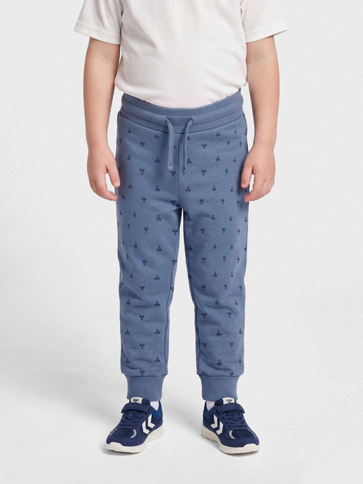 hmlBEESY SOFT PANTS, CORONET BLUE, model