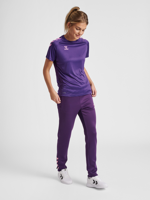 hmlCORE XK POLY PANTS WOMAN, ACAI, model