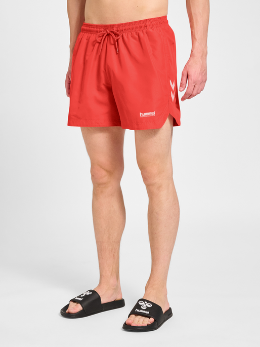 hmlPULSE SWIM SHORTS, CAYENNE, model