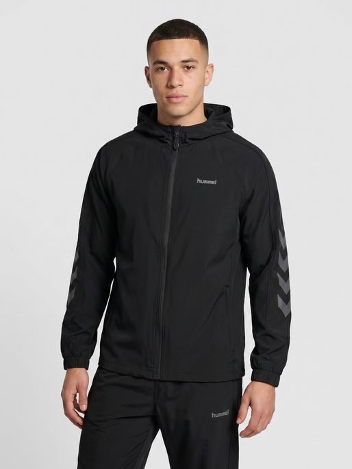 hmlHYBRID TRACK JACKET, BLACK, model
