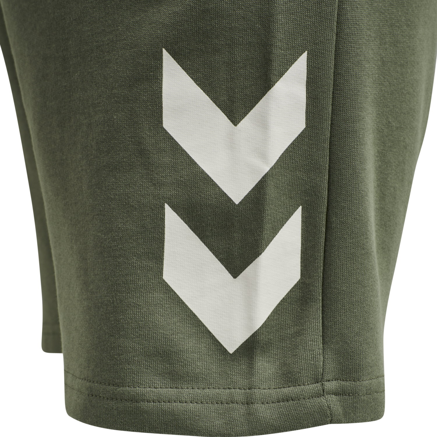 hmlLEGACY SHORTS, BEETLE, packshot