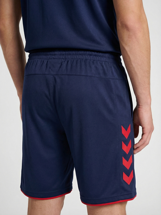 hmlCORE 2.0 SHORTS, MARINE/TRUE RED, model