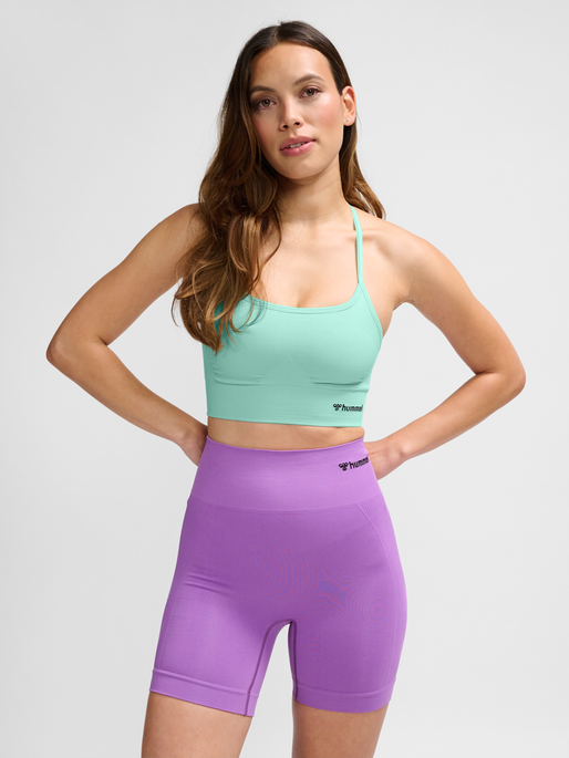 hmlTIFFY SEAMLESS SPORTS TOP, OCEAN WAVE, model