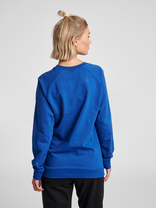 HUMMEL GO COTTON LOGO SWEATSHIRT WOMAN, TRUE BLUE, model