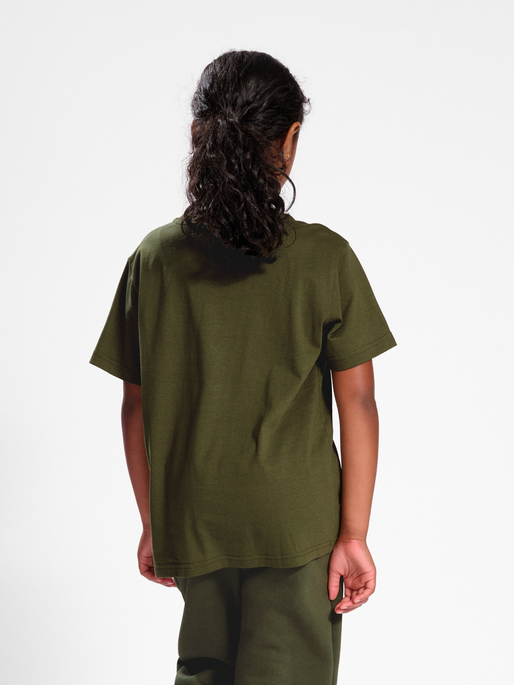 hmlDARE T-SHIRT S/S, 6453, model