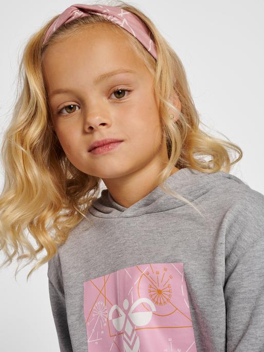 hmlJADA HOODIE, GREY MELANGE, model
