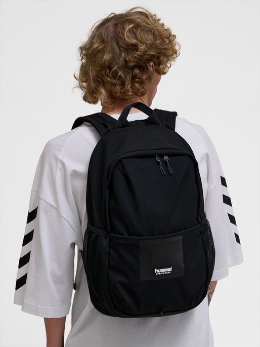 hmlBACKBACK SPORTSWEAR, BLACK, model