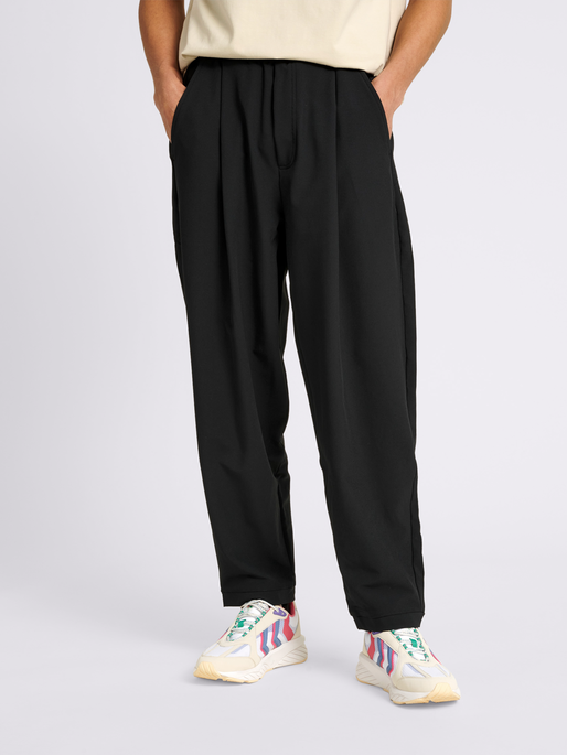 hmlNEO CARROT PANTS, 2001, model