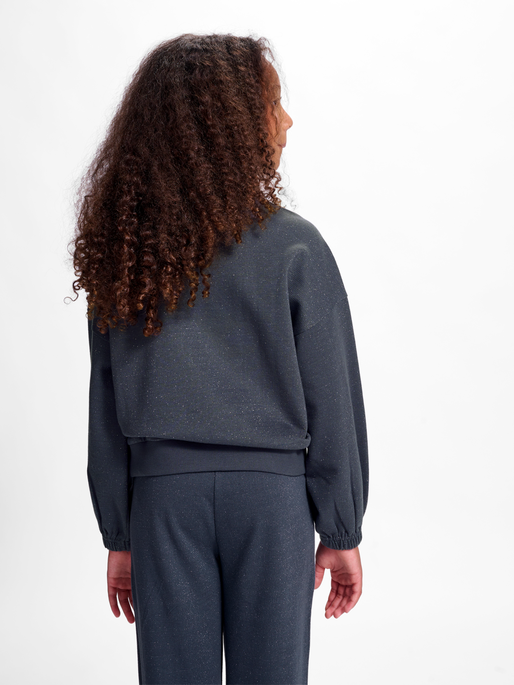 hmlGIZELA SWEATSHIRT, 0526, model