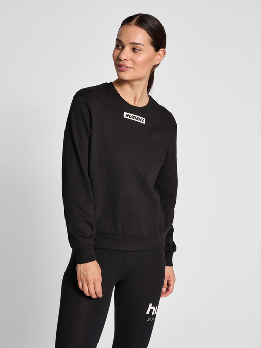 hmlTE ELEMENT SWEATSHIRT, BLACK, model