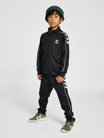 hmlTRACK TRACKSUIT, BLACK, model