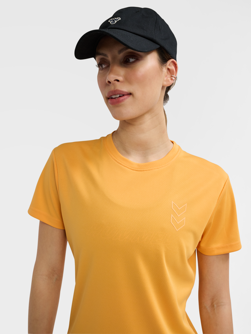 hmlACTIVE PL JERSEY S/S WOMAN, BLAZING ORANGE, model