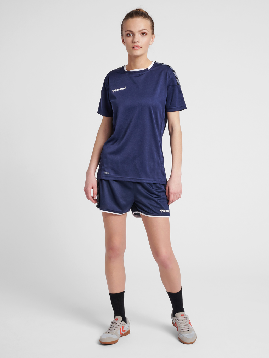 hmlAUTHENTIC POLY SHORTS WOMAN, MARINE, model