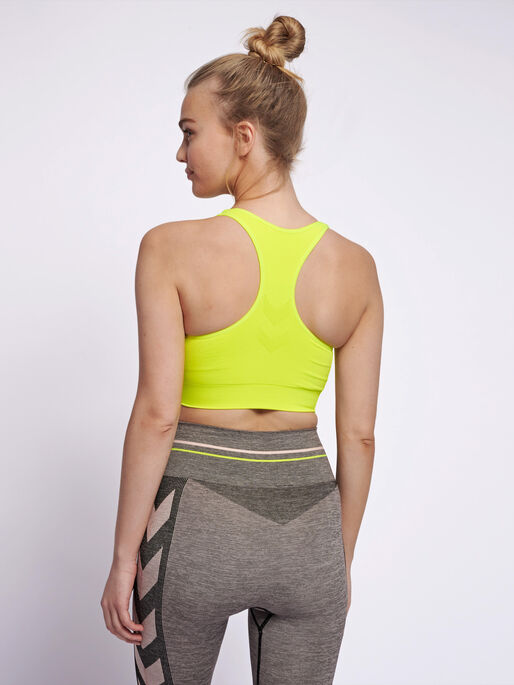 SUE SEAMLESS SPORTS TOP, SAFETY YELLOW, model