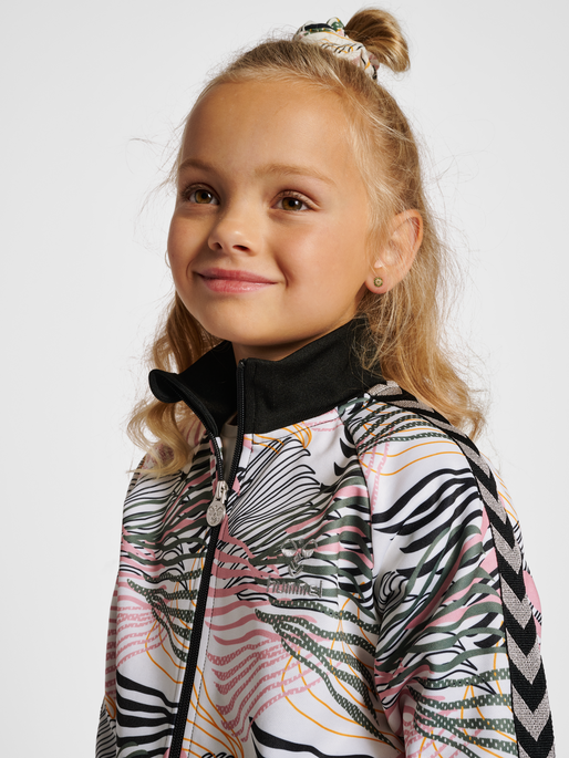 hmlALICIA ZIP JACKET, BLACK, model