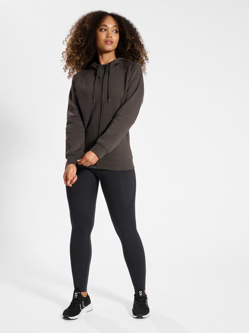 hmlRED HEAVY ZIP HOODIE WOMAN, RAVEN, model