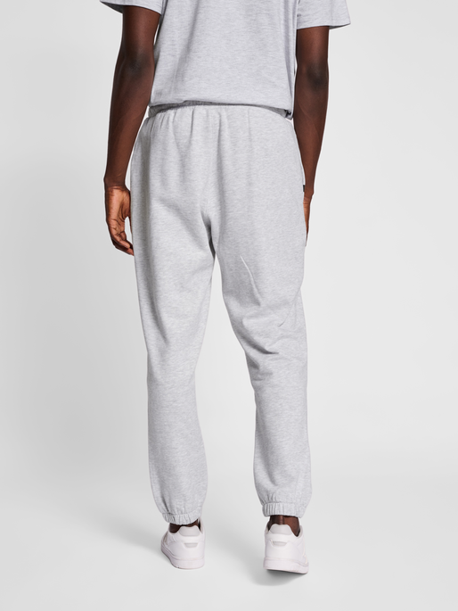 hmlLP10 LOOSE SWEATPANTS, LIGHT GREY MELANGE, model