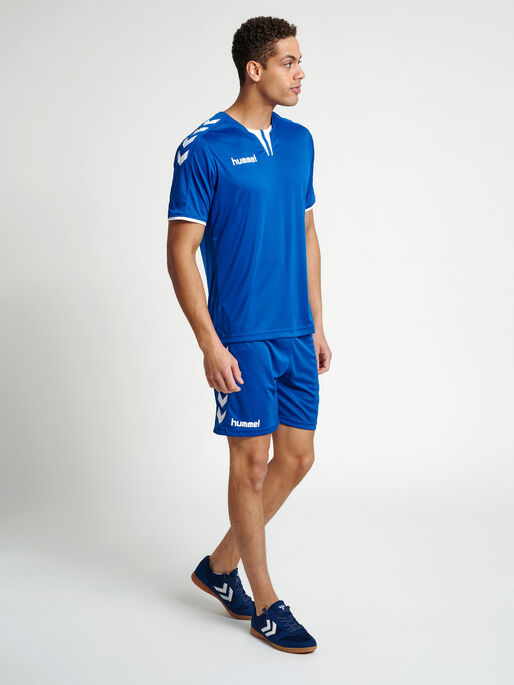 CORE SS POLY JERSEY, TRUE BLUE PRO, model