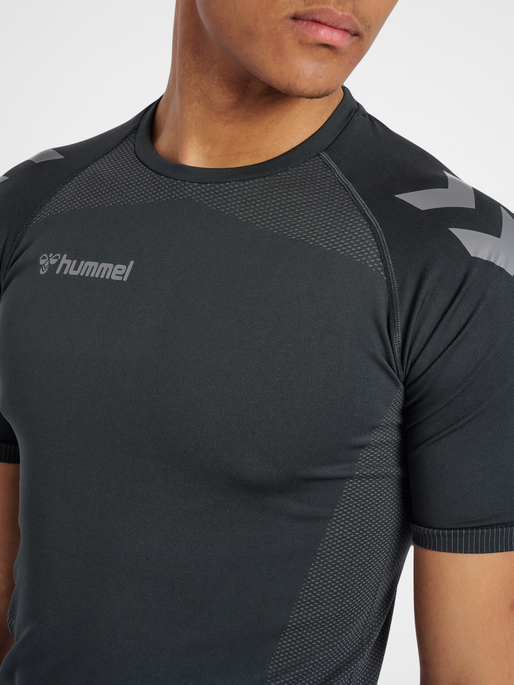 hmlAUTHENTIC PRO SEAMLESS JERSEY S/S, ANTHRACITE, model