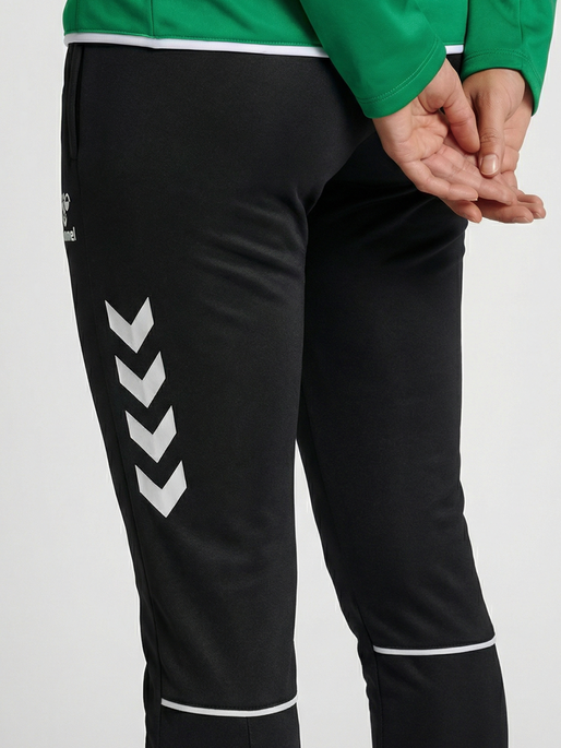 hmlCORE 2.0 TRAINING PANTS WOMAN, BLACK/WHITE, model