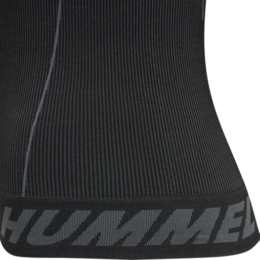 hmlTE CHRISTEL SEAMLESS TOP, BLACK, packshot