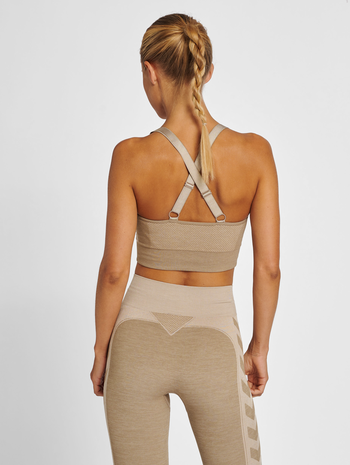 hmlCLEA SEAMLESS SPORTS TOP, CHATEAU GRAY, model