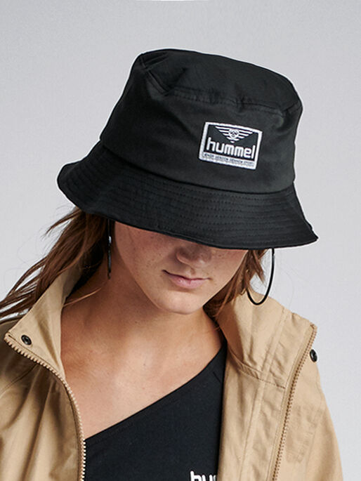 hmlVEJR HAT, BLACK, model