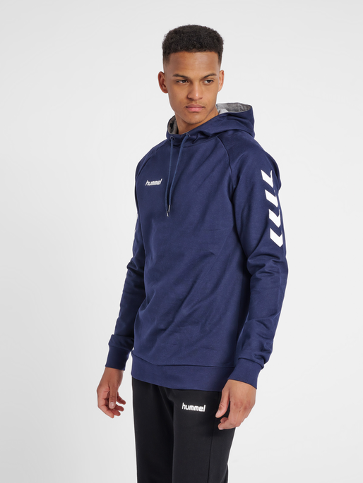 HUMMEL GO COTTON HOODIE, MARINE, model