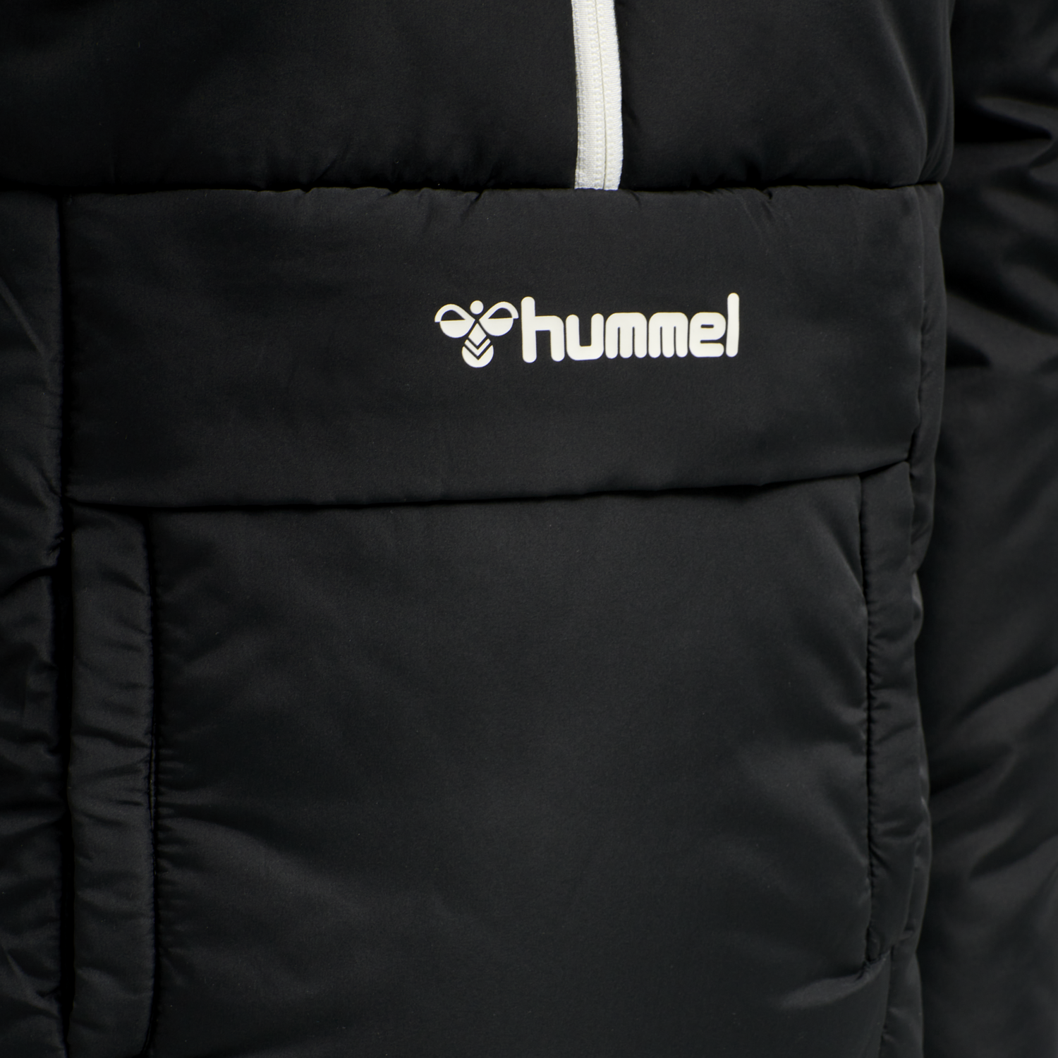 hmlGILL HALF ZIP JACKET, 2001, packshot