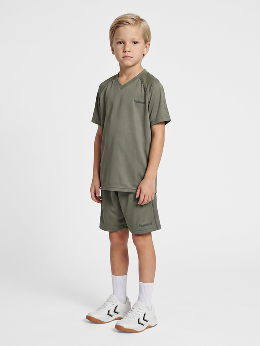 hmlJR REG ACTIVE T-SHIRT S/S, CASTOR GRAY, model