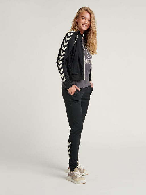 hmlZIBA TAPERED PANTS, BLACK, model
