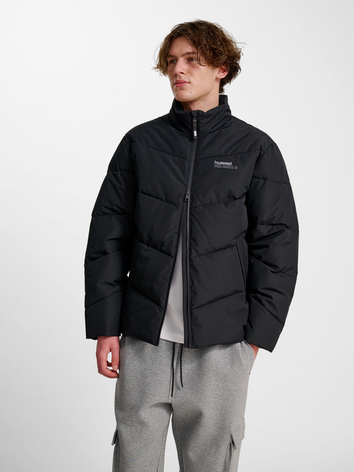hmlSHORT  PUFFER JACKET, BLACK, model