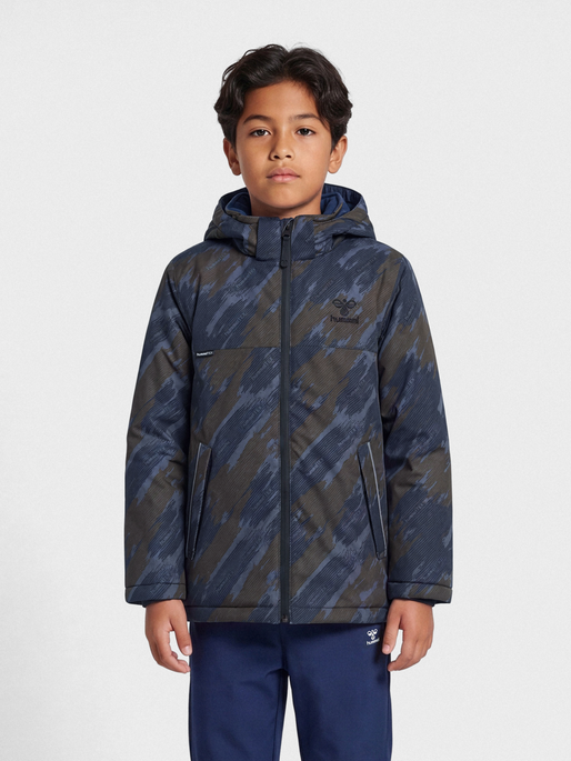 hmlLOGAN TEX JACKET, DARK OLIVE, model