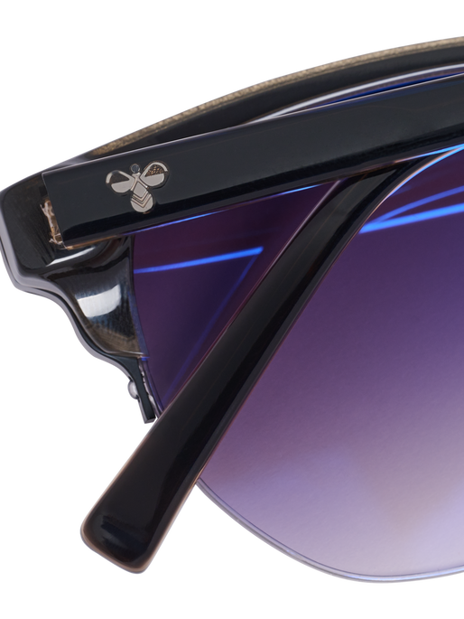 hmlCLUB, 2001, packshot