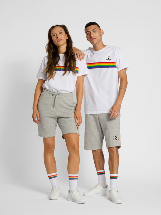hmlCHANGE STRIPE T-SHIRTS, 9001, model