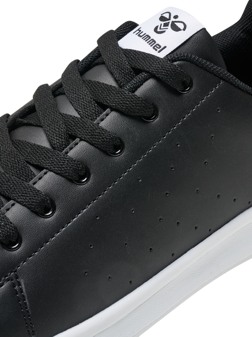 BUSAN, 2001, packshot