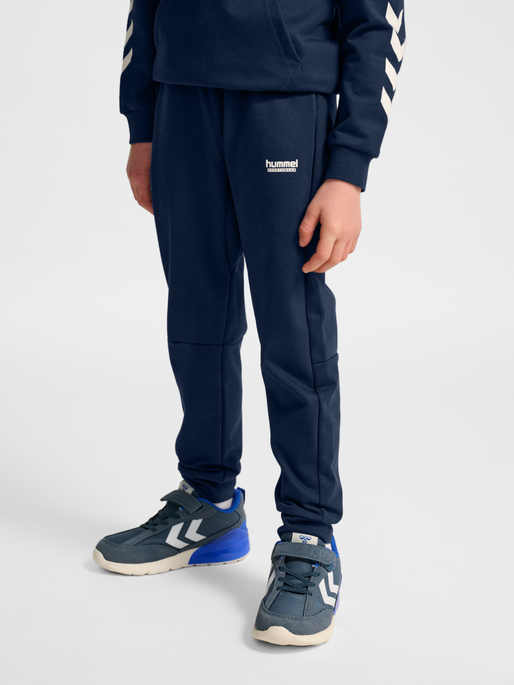 hmlJR REGULAR ADJ WAIST PANTS, DRESS BLUES, model