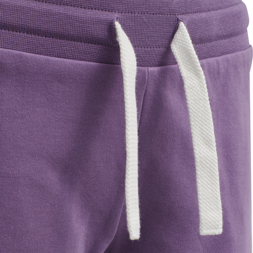 HMLNILLE SHORTS, CHINESE VIOLET, packshot