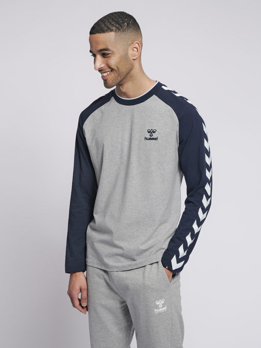 hmlMARK T-SHIRT L/S, GREY MELANGE, model