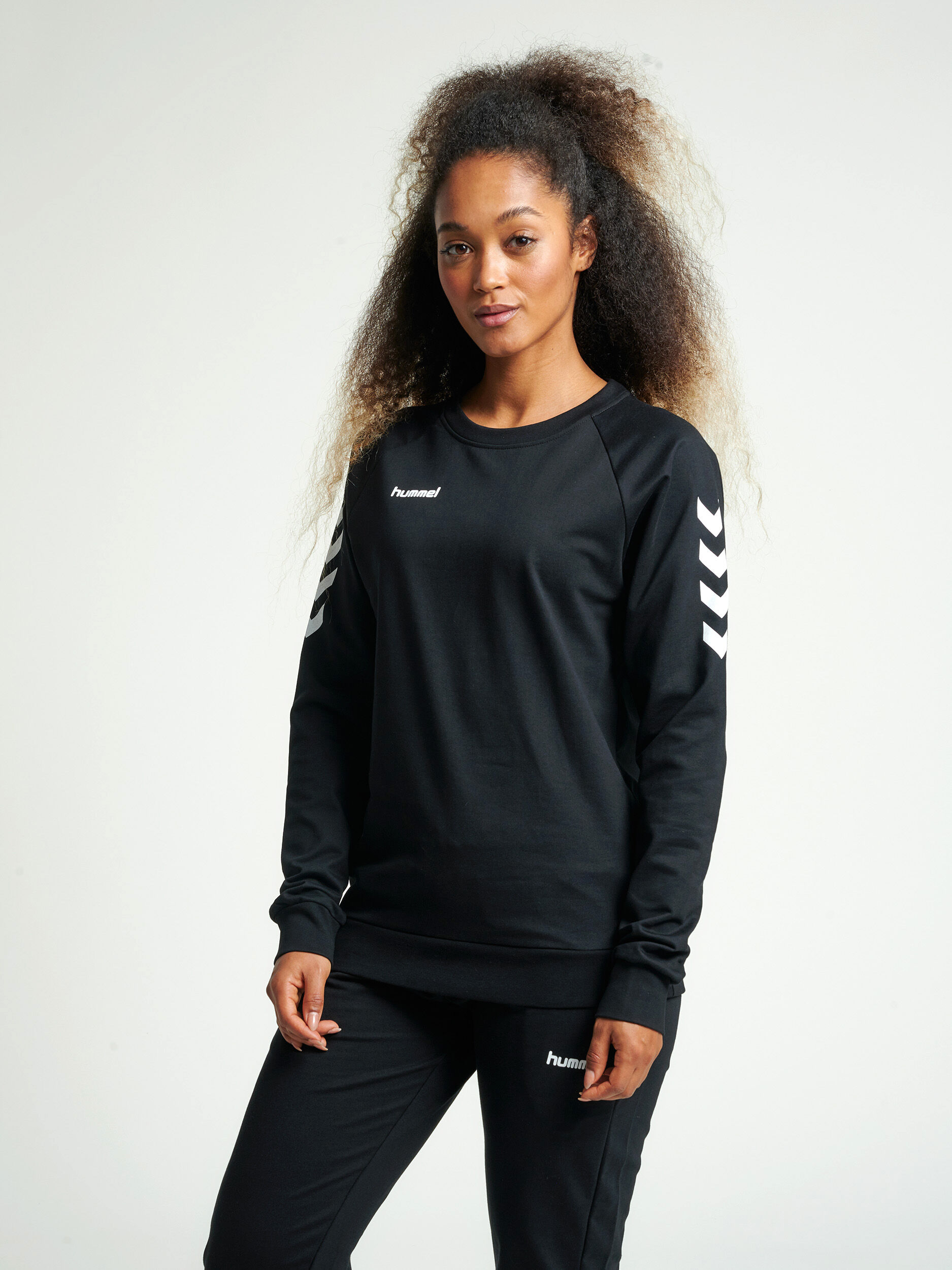 Hummel go discount cotton sweatshirt