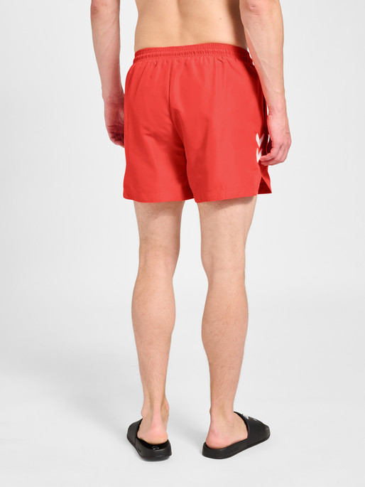 hmlPULSE SWIM SHORTS, CAYENNE, model