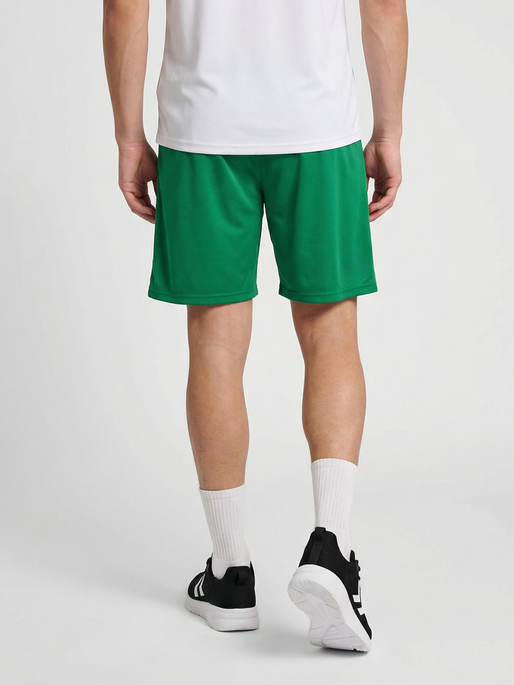 hmlESSENTIAL SHORTS, JELLY BEAN, model