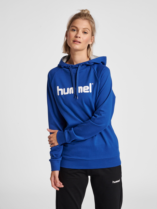HUMMEL GO COTTON LOGO HOODIE WOMAN, TRUE BLUE, model