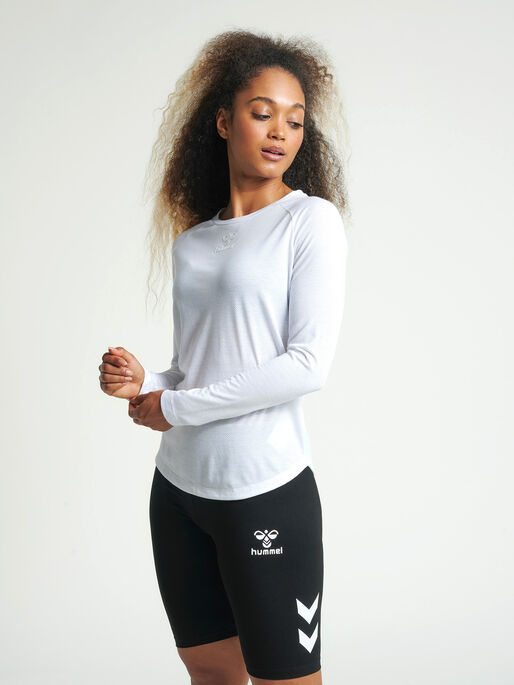 hmlVANJA T-SHIRT L/S, WHITE, model