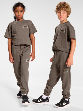 hmlDARE PANTS, FALCON, model